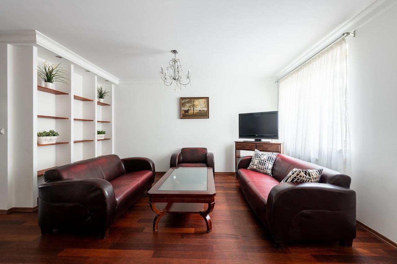 Bukowinska 12 Prywatne Mieszkanie 80M2 Z Dwiema Sypialniami I Balkonem 2X Bezplatne Miejsca Parkingowe Samodzielne Zameldowanie! Private Garage! Self Check-In System! Warsaw Luaran gambar