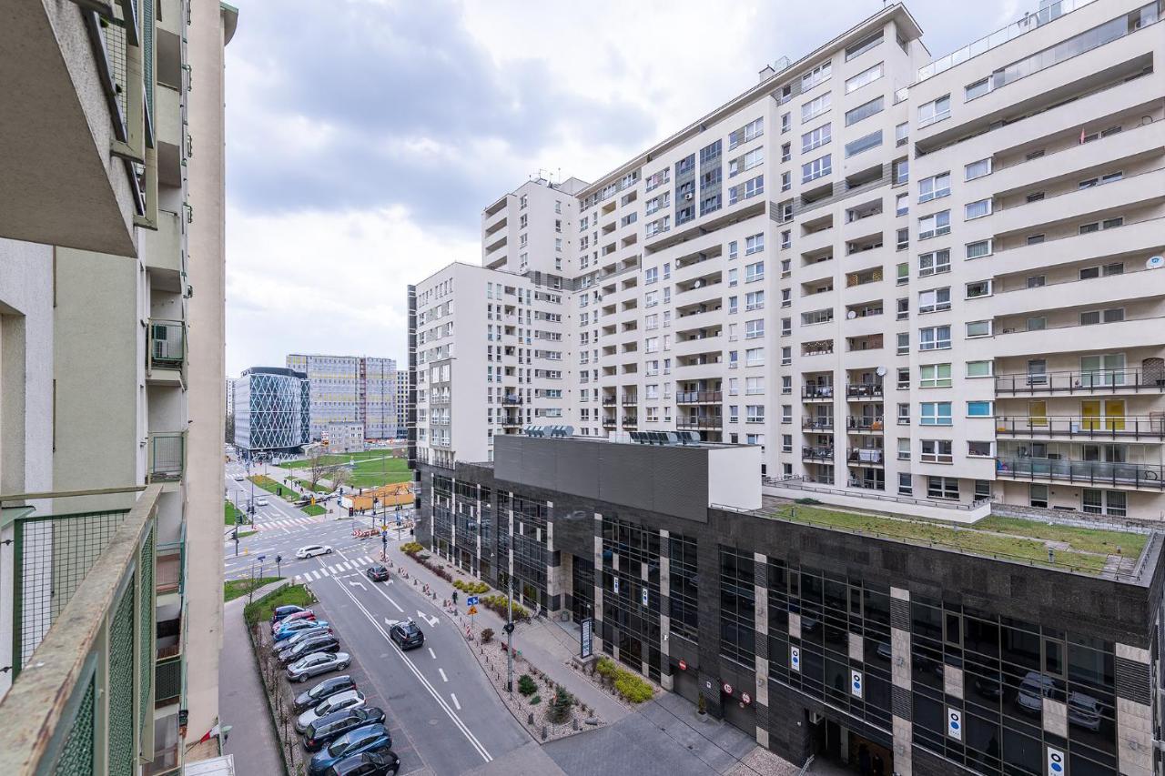 Bukowinska 12 Prywatne Mieszkanie 80M2 Z Dwiema Sypialniami I Balkonem 2X Bezplatne Miejsca Parkingowe Samodzielne Zameldowanie! Private Garage! Self Check-In System! Warsaw Luaran gambar